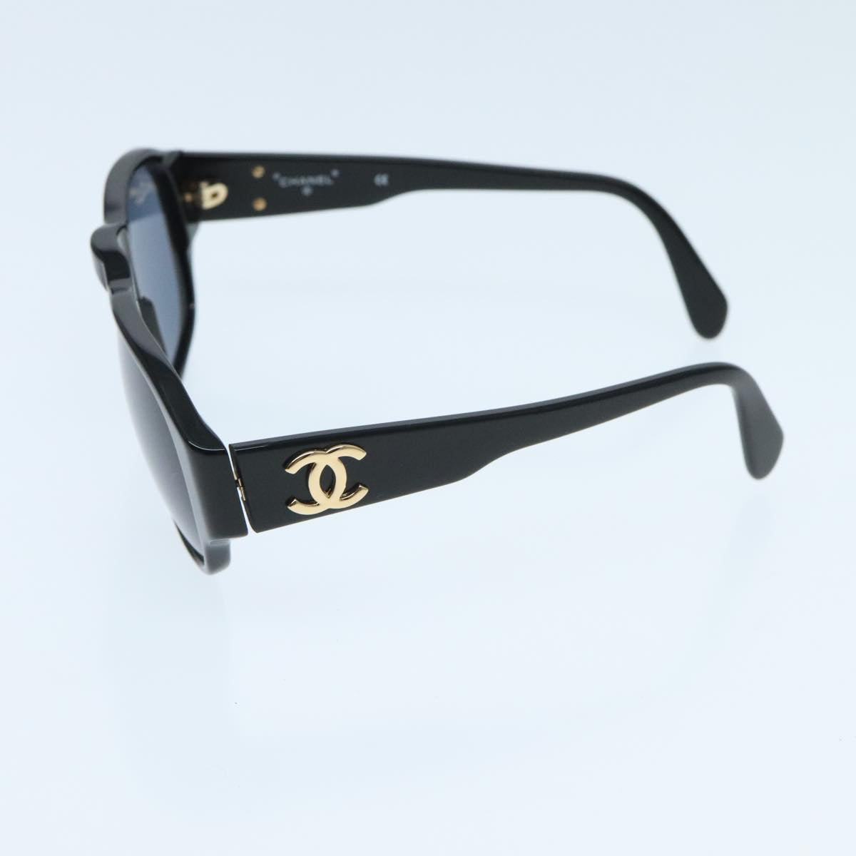 Chanel Handbags & Accessories – Timeless Luxury Fashion