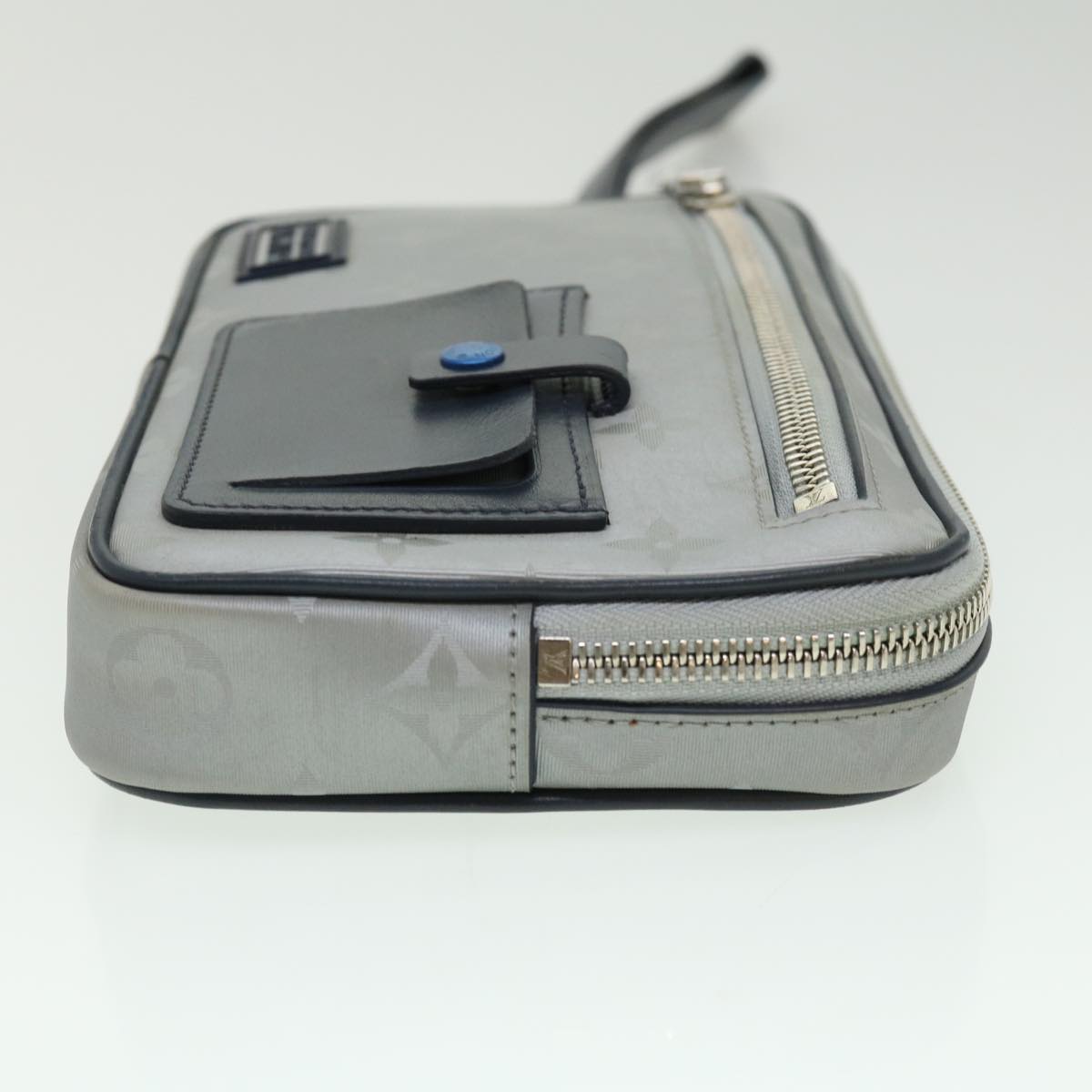 Louis Vuitton Alpha Messenger – Stylish Designer Crossbody Bag