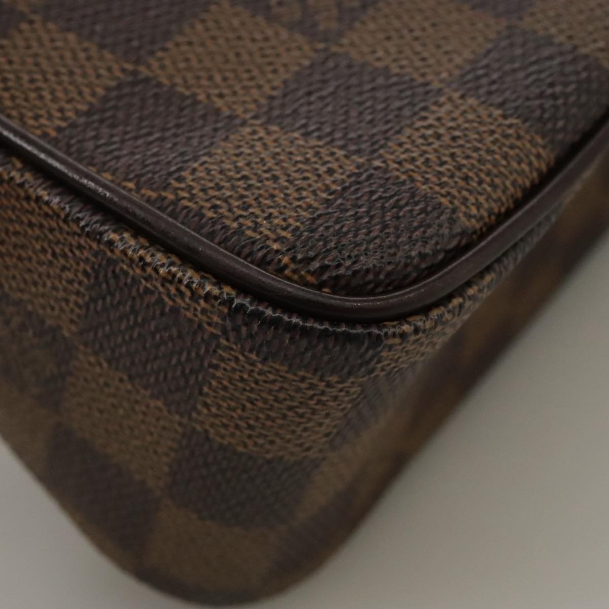 Louis Vuitton Recoleta Elegant Shoulder Bag