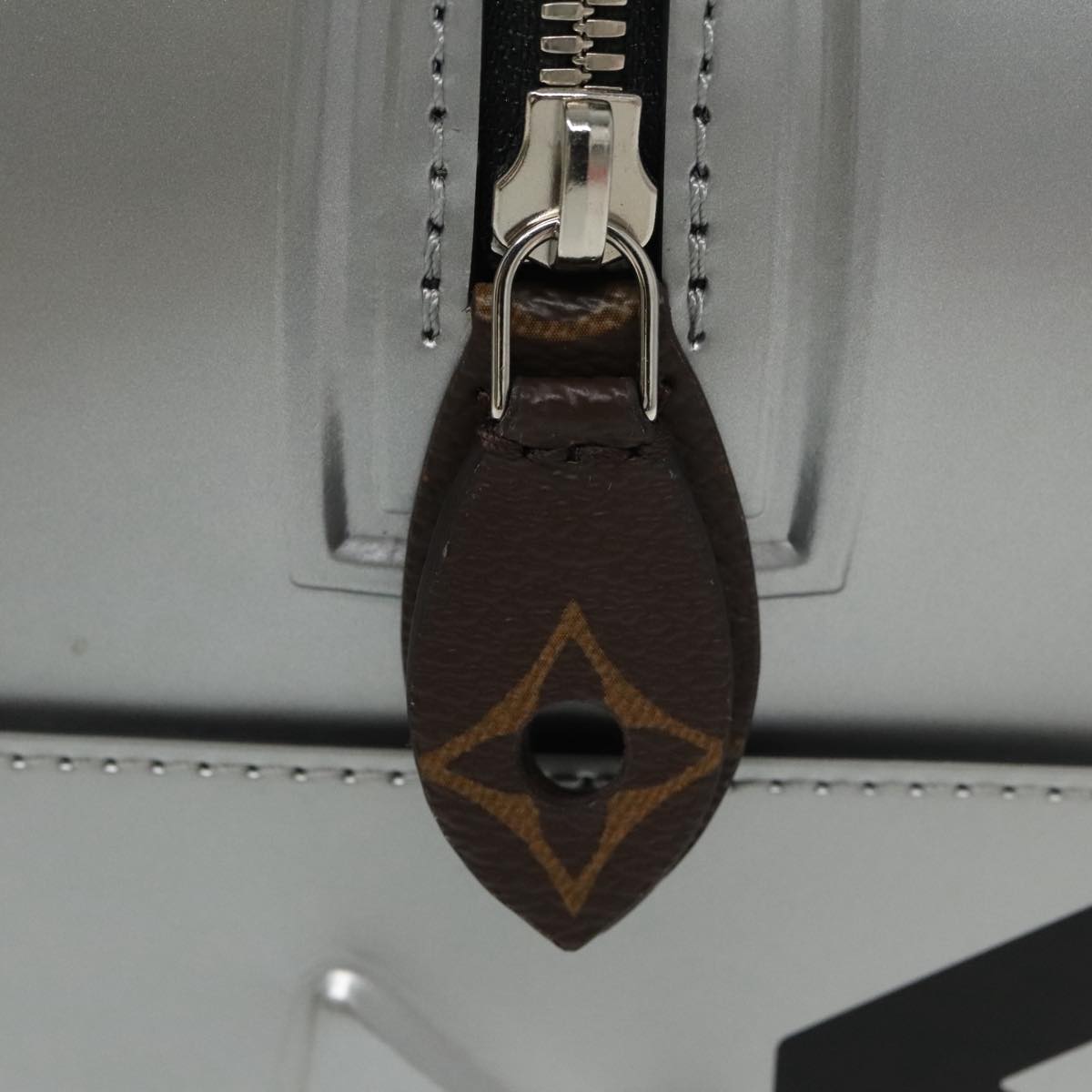 Louis Vuitton Speedy Bag – Timeless Iconic Handbag
