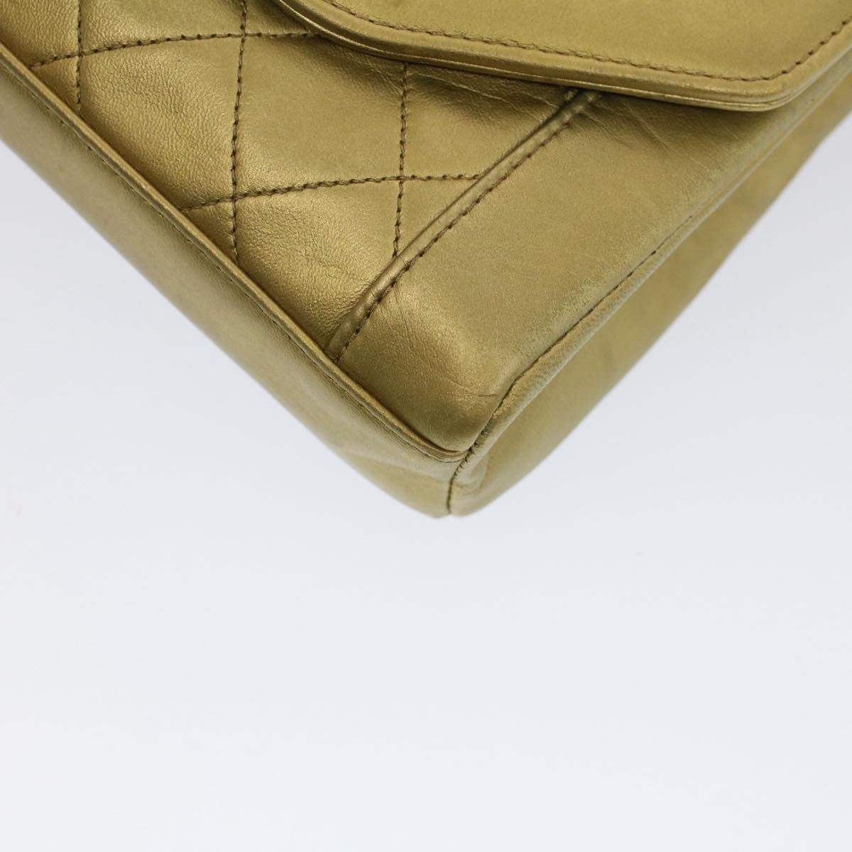 Chanel luxury bags, Chanel fashion, Chanel handbags, Chanel accessories