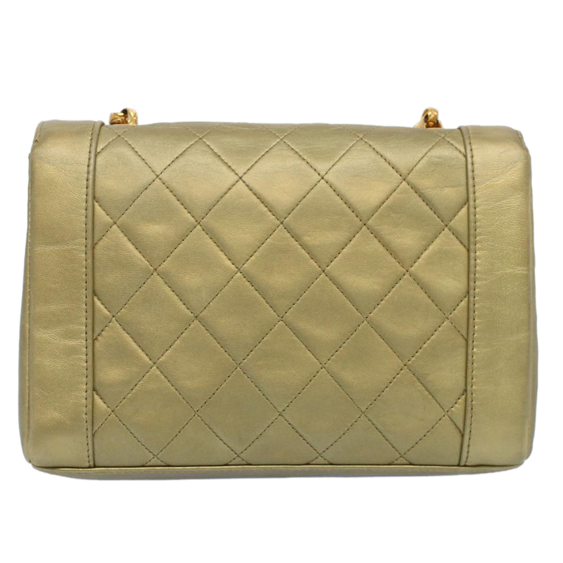 Chanel luxury bags, Chanel fashion, Chanel handbags, Chanel accessories