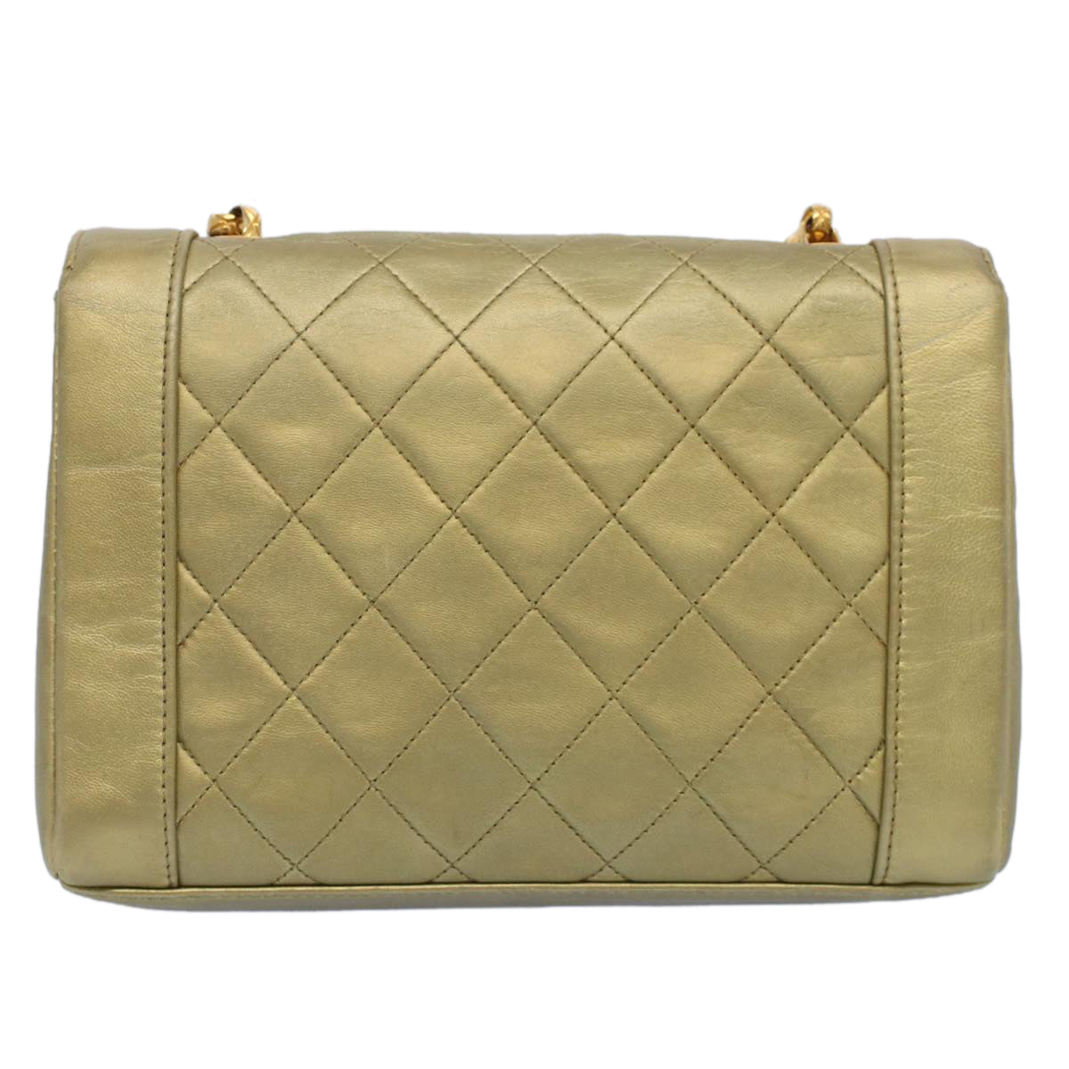 Chanel luxury bags, Chanel fashion, Chanel handbags, Chanel accessories