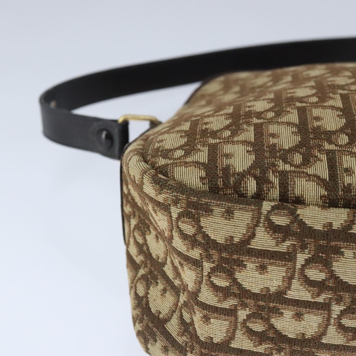 Dior Trotteur Bag – Chic & Timeless Saddle Design