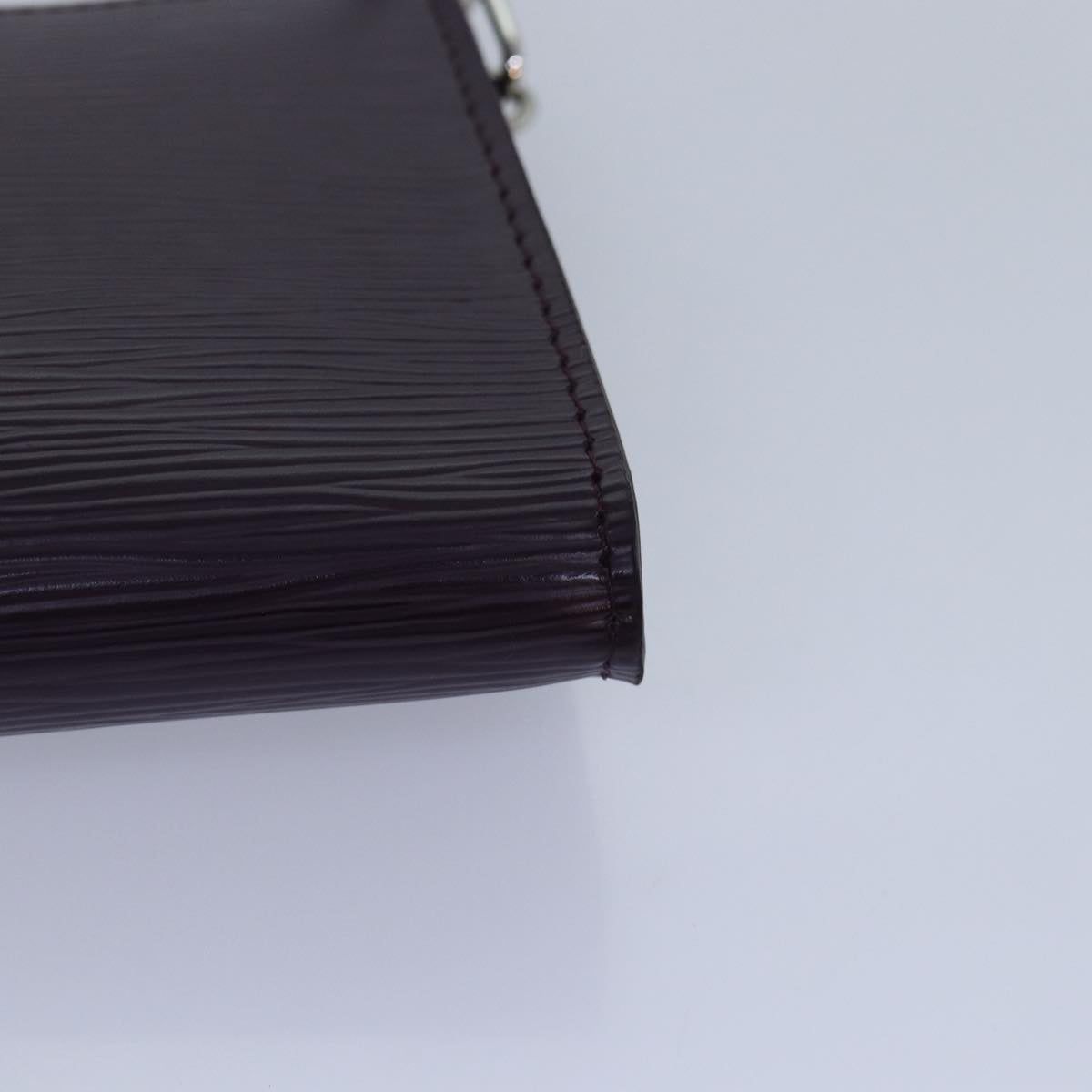 Louis Vuitton Pochette Accessoire – Classic Mini Shoulder Bag
