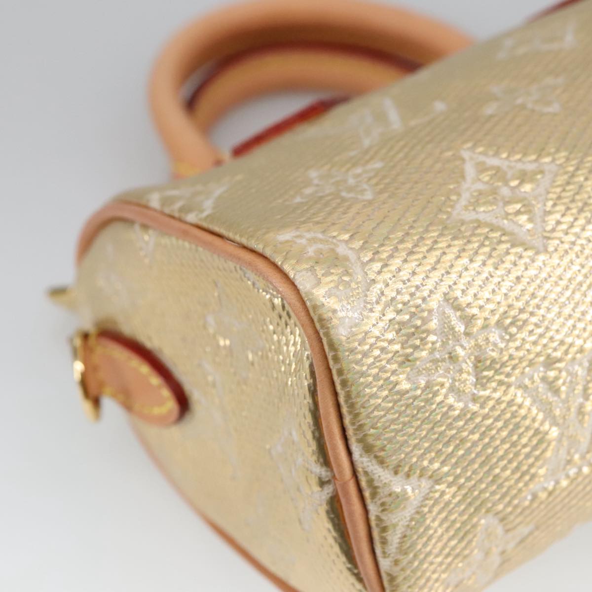 Louis Vuitton Nano Speedy – Mini Iconic Handbag for Everyday Use