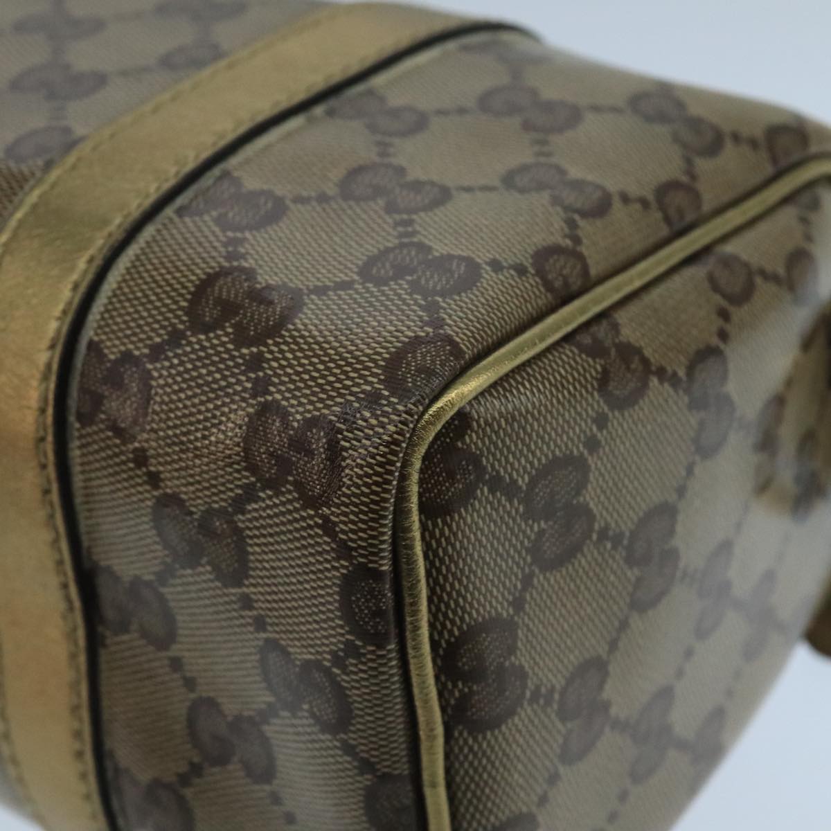 Gucci GG canvas bag, Gucci canvas bags, Gucci logo accessories